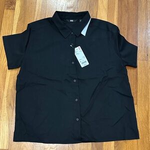 Uniqlo Black Short Sleeve Button Down Shirt